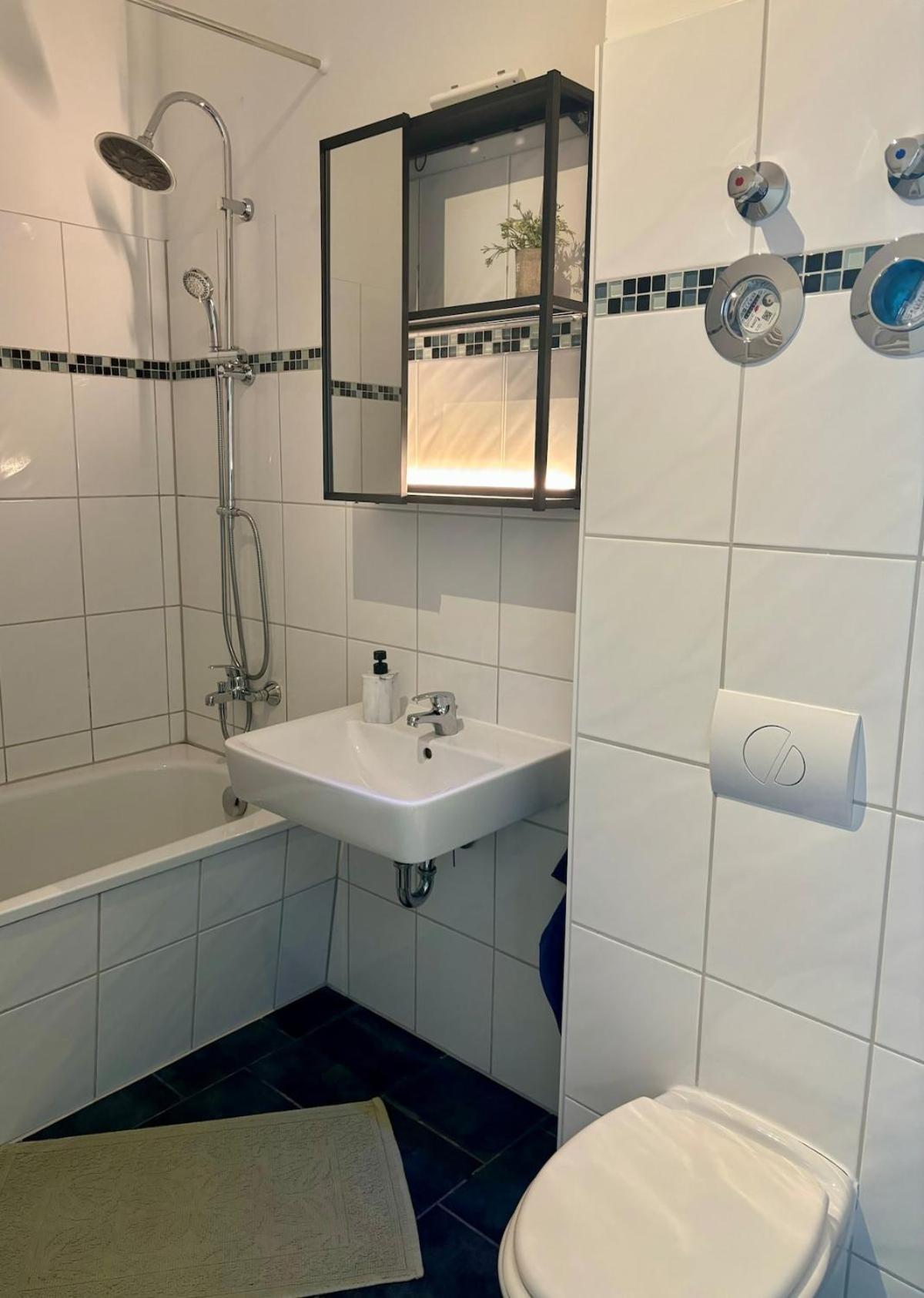Stilvolles Loft Mit Kostenlosem Fahrrad Magdeburgo Esterno foto